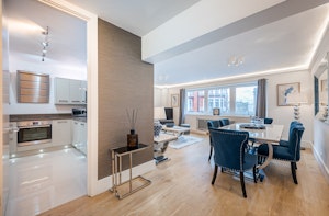 Elegantly Knightsbridge image 8