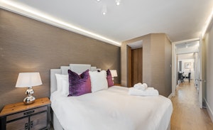 Elegantly Knightsbridge image 5