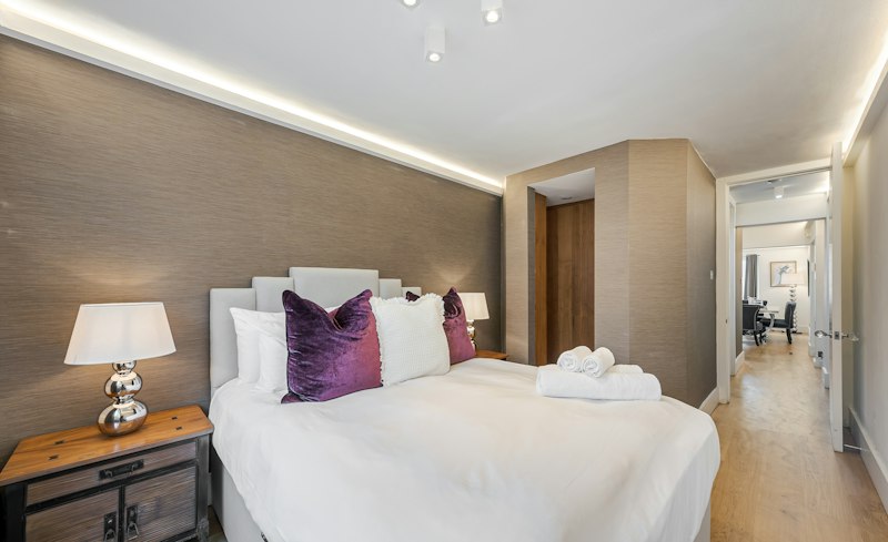 Elegantly Knightsbridge additional image