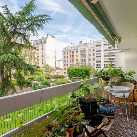 Spend mornings with a coffee on the balcony and enjoy views over the shared garden