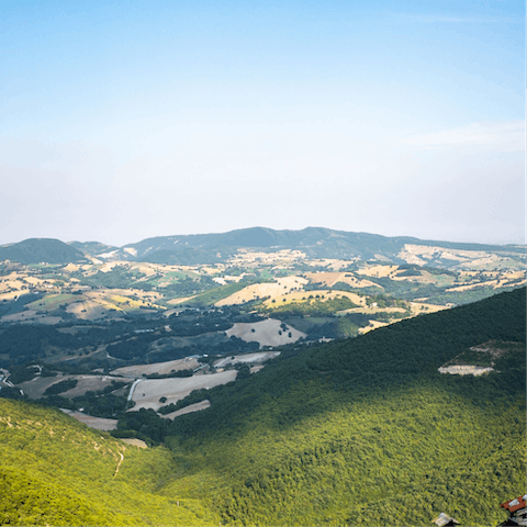 Explore the gorgeous Marche countryside that surrounds the home