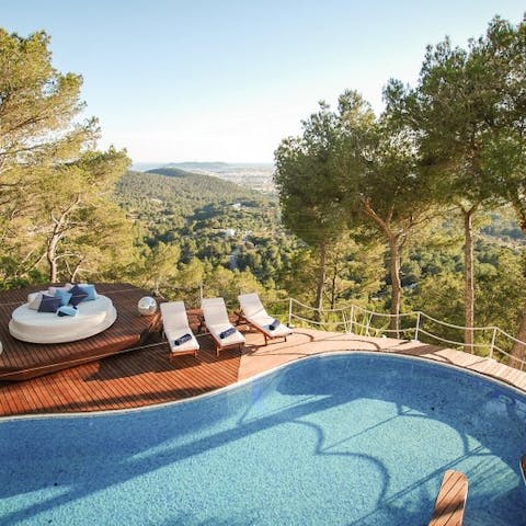 Wake up to stunning views and enjoy a refreshing dip in the pool