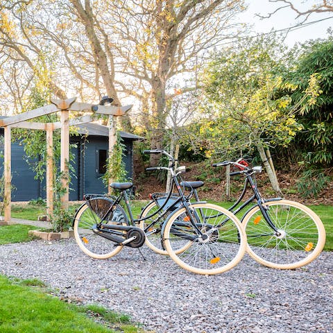 Take the bicycles out for a spin in surrounding rural Hampshire