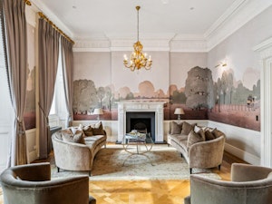 Hyde Park Grandeur image 1