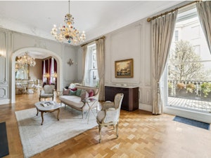 Hyde Park Grandeur image 12