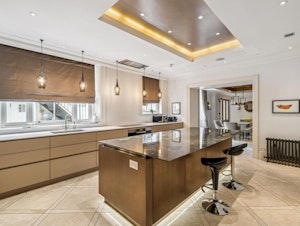 Hyde Park Grandeur image 8