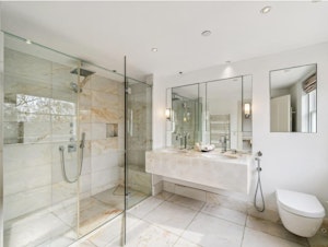 Hyde Park Grandeur image 6