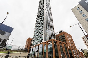 Urban Skies image 9