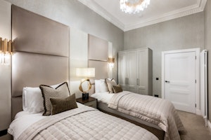 Elegant & Enchanting image 5
