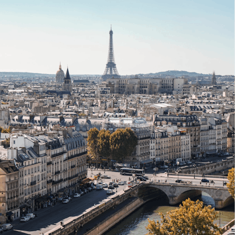 Explore the atmospheric Saint-Germain-des-Prés area