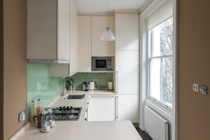 Mid-Century Royale image 9