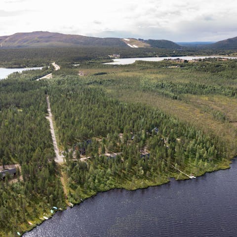 Stay on Lake Akanjärvi and appreciate it's natural splendour 