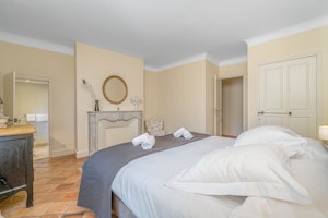 The Azure Alcove image 11