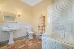 The Azure Alcove image 3