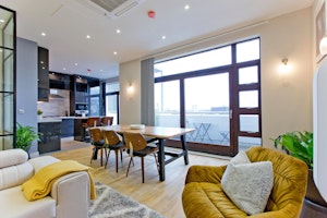 Crittall Cool image 7