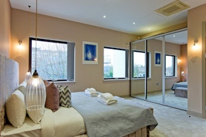 Crittall Cool image 6