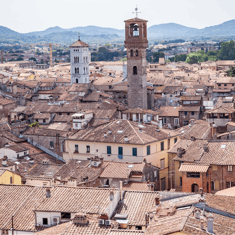 Take a day-trip to historic Lucca – you can drive there in thirty minutes