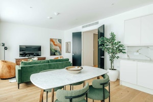 A Mayfair Mews image 7