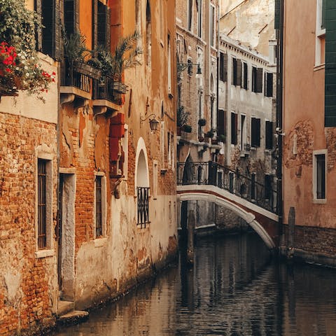 Explore the waterways in a water taxi – the stop at Santa Maria del Giglio is five minutes away