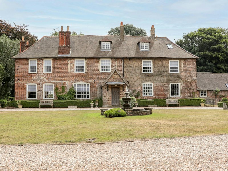 The Kent Manor main image