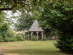 The Kent Manor image 11