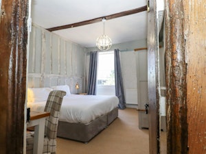 The Kent Manor image 6