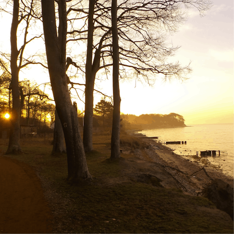 Immerse yourself in the natural beauty of the Limfjorden region, with the coast just a three-minute walk from your door