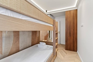 Saint-Germain-des-Prés Retreat image 13