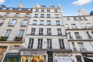 Saint-Germain-des-Prés Retreat image 2