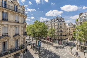Breakfast in Paris image 8