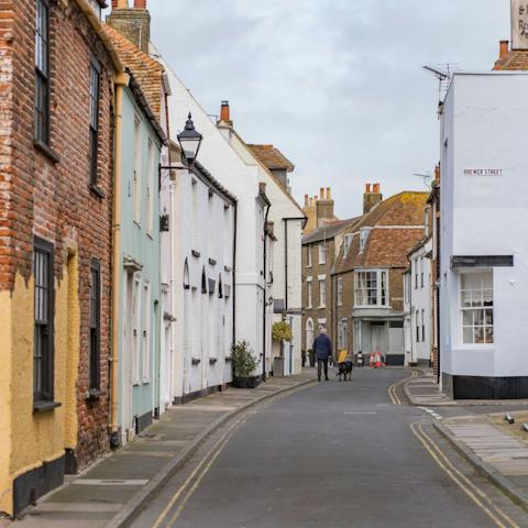 Stay in the heart of Deal's Conservation Area, filled with pretty Georgian buildings, tea rooms and pubs 