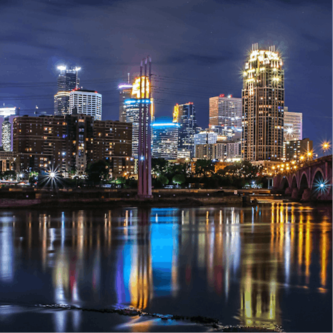 Explore Minneapolis from your location in the Uptown district