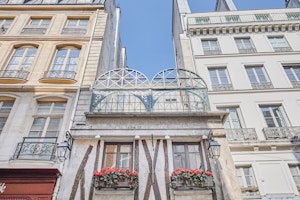 Sunlight in Paris image 12