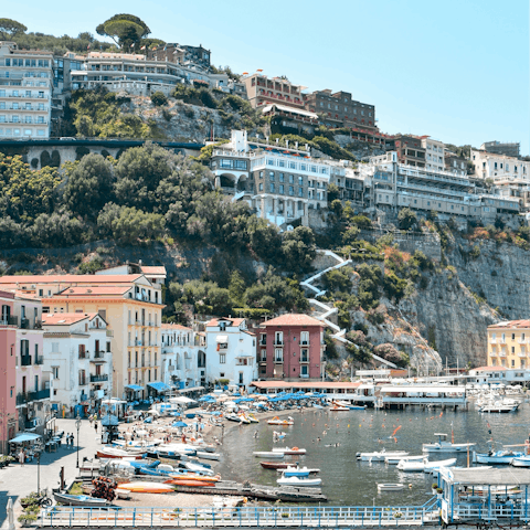 Explore Sorrento on foot from your base in Old Town