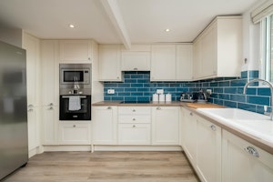 The Sacombe Retreat image 7