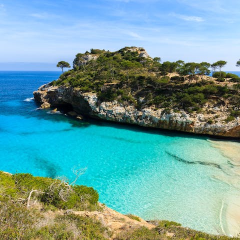 Discover the beautiful beaches on the southern tip of Mallorca