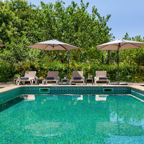 Find total relaxation whilst lounging by the pool