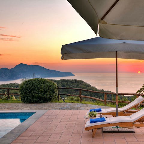 Savour mesmerising views across the Gulf of Naples