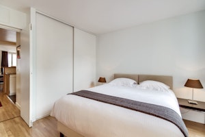 The Paris Pearl image 4