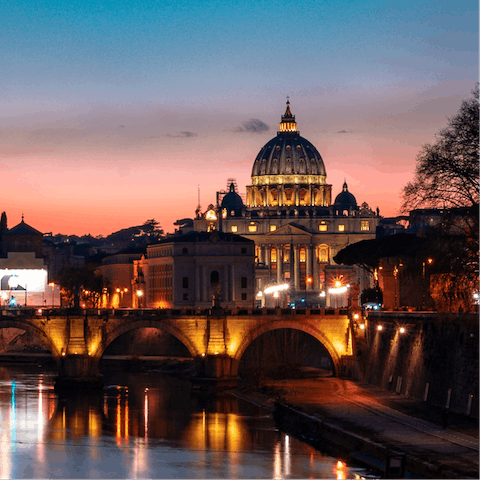 Stay in the quiet and elegant Prati district, just moments away from the Vatican 