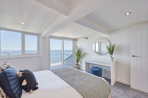Gull's Rest image 11
