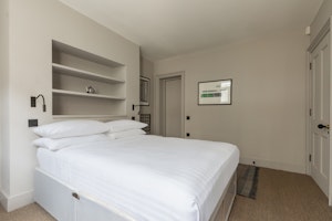 Pimlico Garden image 8