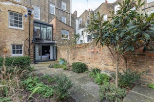 Pimlico Garden image 7