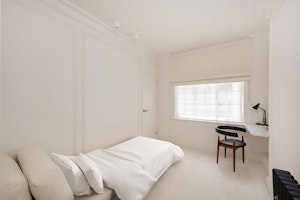 Knightsbridge Luxe image 6