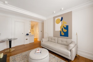 Knightsbridge Luxe image 4