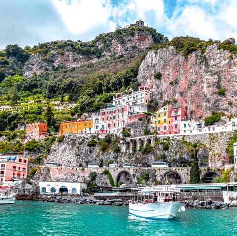 Explore the Amalfi Coast by boat or car from your Positano perch
