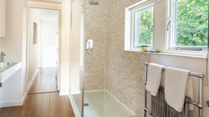 Midcentury in Somerset image 5