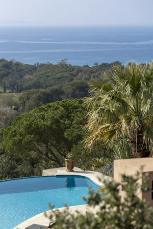 Velvet Villa image 13