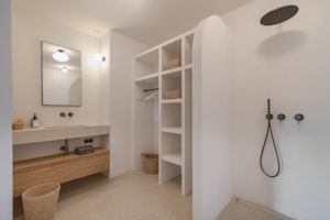 Velvet Villa image 6