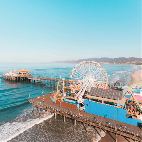 Explore the best of the California coast – Santa Monica Pier is just an eight-minute scenic cycle away